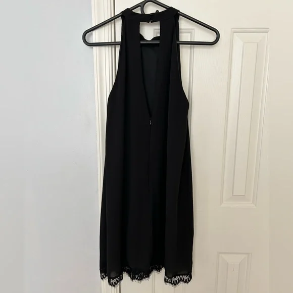Lot of 3 Cute, Timeless Dresses for Formal, Casual Wear - Picture 15 of 15